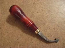 C.S. Osborne #12 Creaser Size #1-2