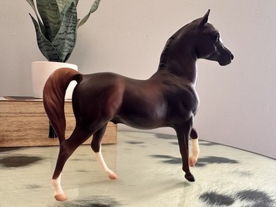 Classic Breyer Arabian Stallion | Vintage #662 Liver Chestnut