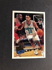 1995-96 Topps - Dell Curry #112