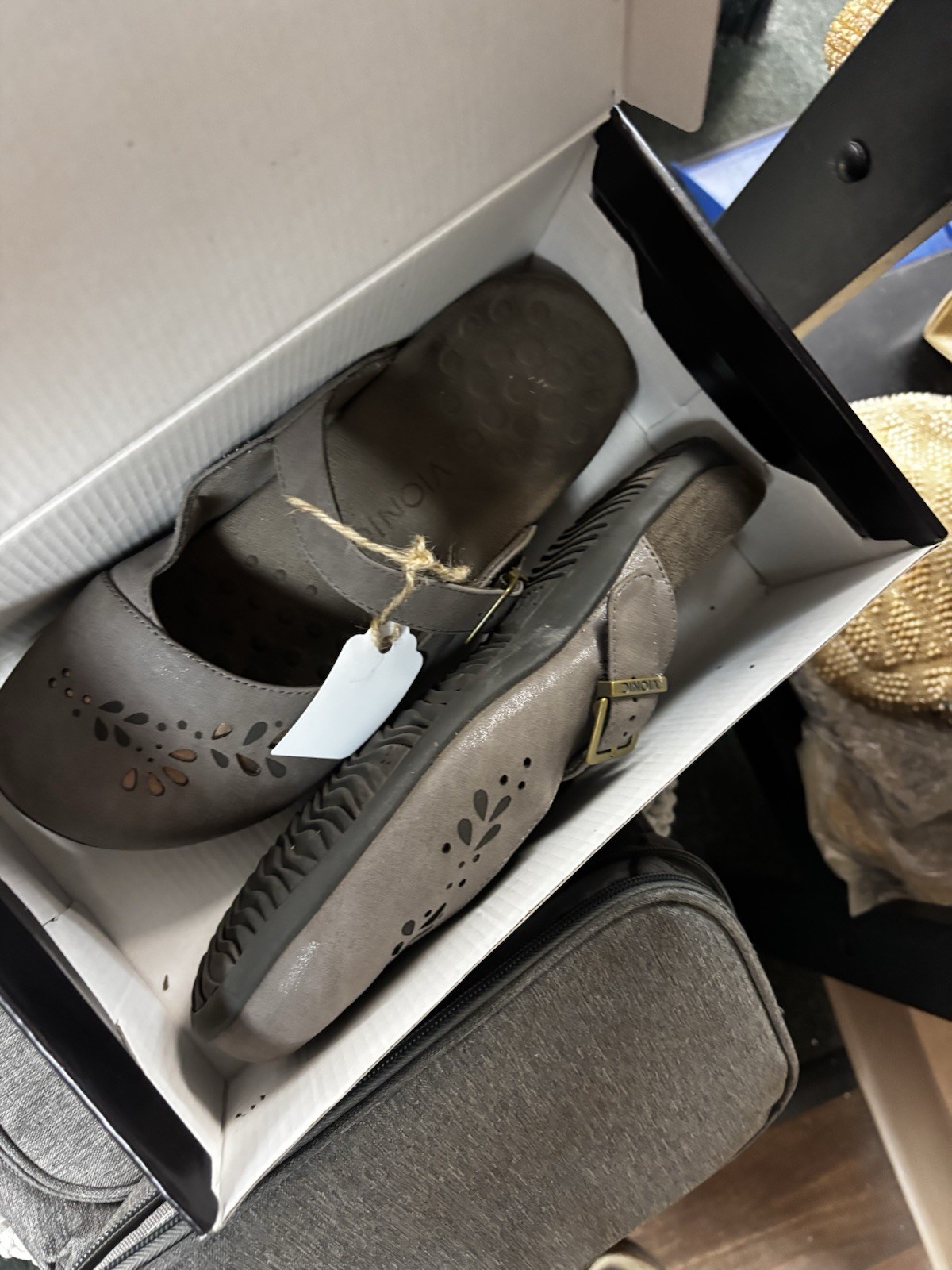 Vionic Women's - image 1