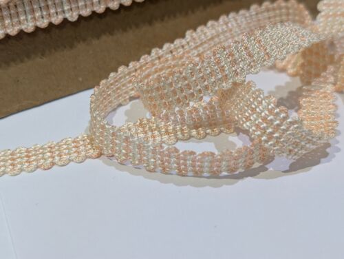 FULL CARD 30 metres of VINTAGE mottled peach 10mm wide Upholstery Braid trim - Picture 2 of 4