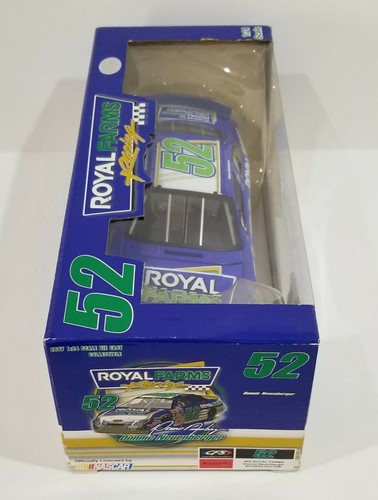 2007 Royal Farms Racing NASCAR #52 Donnie Neuenberger Ford Fusion Scale 1-24 - Picture 8 of 12