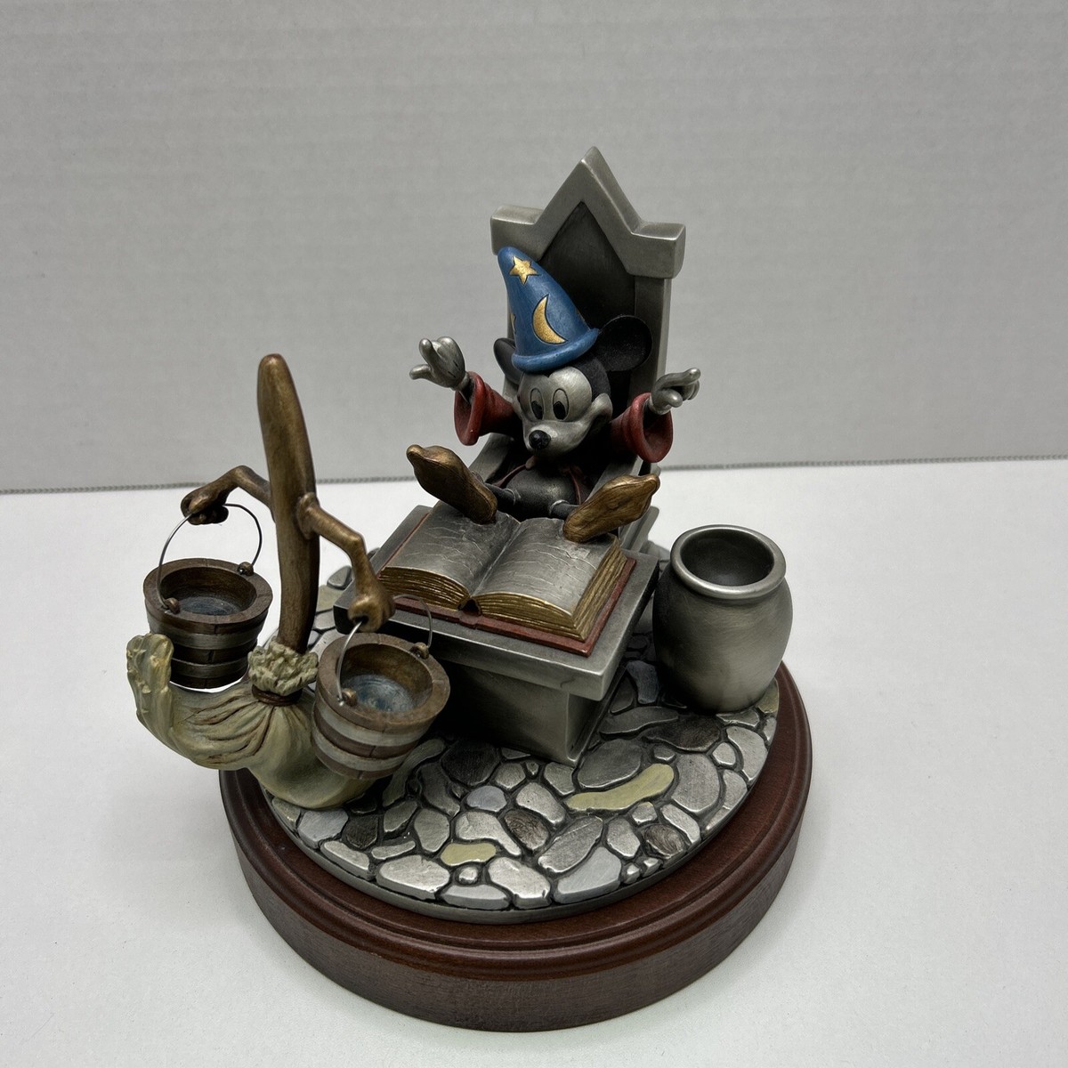 Disney Hudson Creek THE MAGIC SPELL Fine Pewter Figurine LE 409