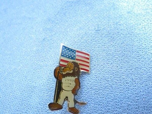 2 1990 Pins ~ Mascot Unitus the Lion ~ Flag ~ American - Picture 3 of 4