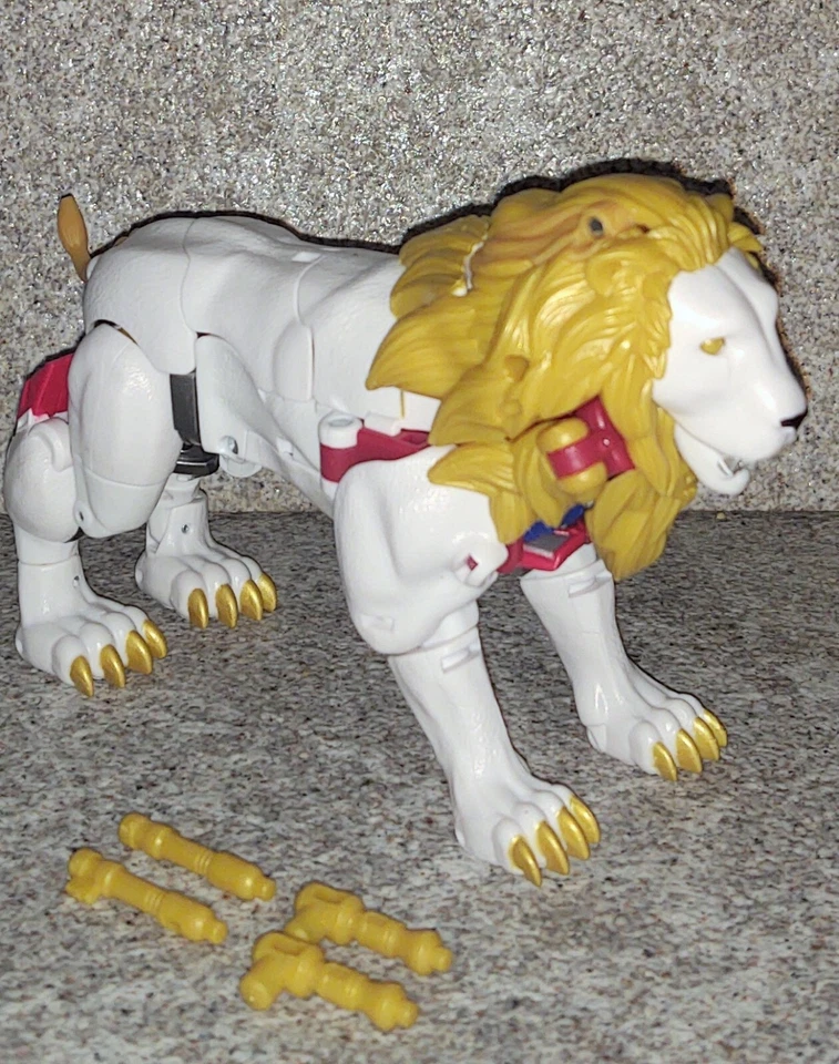 Transformers Legacy LEO PRIME complete voyager generations maximal lion - Image 4 of 4