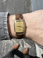 Elgin De Luxe 1941-1947 Grade 558 17J WORKING Wadsworth 10K GF Case