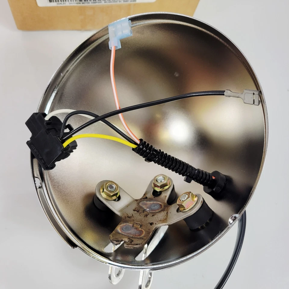 Carcasa de faros cromada Softail 69696-05 OEM Harley-Davidson 2000-2015 Foto 3 de 4