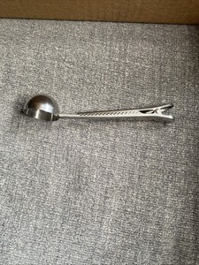 Peerless Stainless Steel Coffee Scoop with Alligator Clip Bag Sealer  6 1/2"