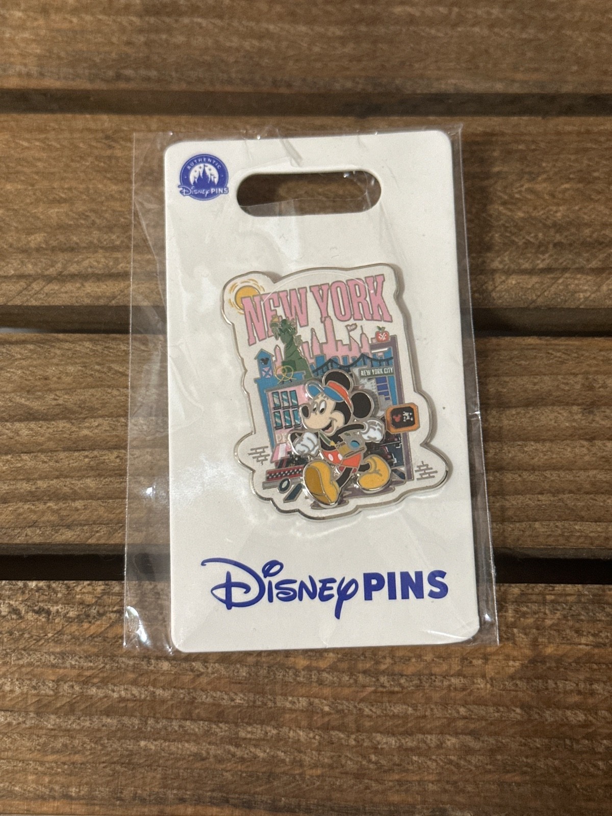 Disney Store NYC Exclusive Pin *2025* Mickey NY Statue Of Liberty New SEALED.   