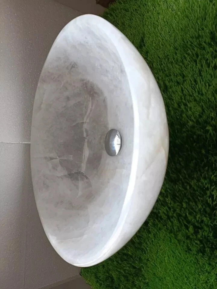 Fregadero superior de cuarzo blanco - Elegante lavabo de piedra hecho a mano para decoración del hogar y la cocina Foto 4 de 4