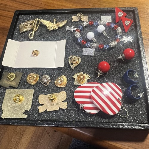 Vintage Patriotic Jewelry Lot Earrings Lapel Pins Eagle Pendant & More 18 Pieces - Picture 12 of 14