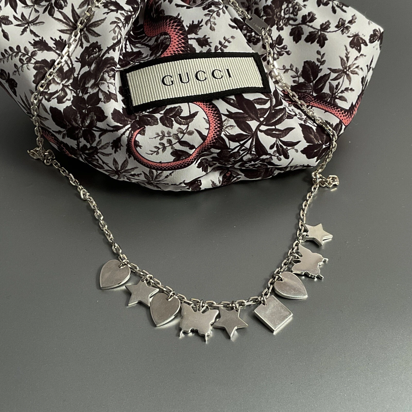 GUCCI AUTENTICA COLLANA ARGENTO 925 STELLE FARFALLA CUORI QUADRATI 17” NUOVA CON ETICHETTE