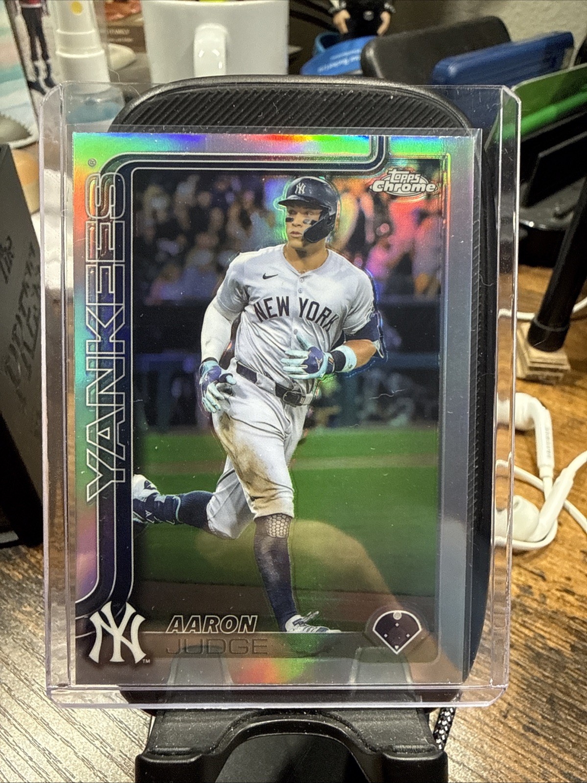 2025 Topps Chrome #99 AARON JUDGE Image Variation SP Parallel Yankees