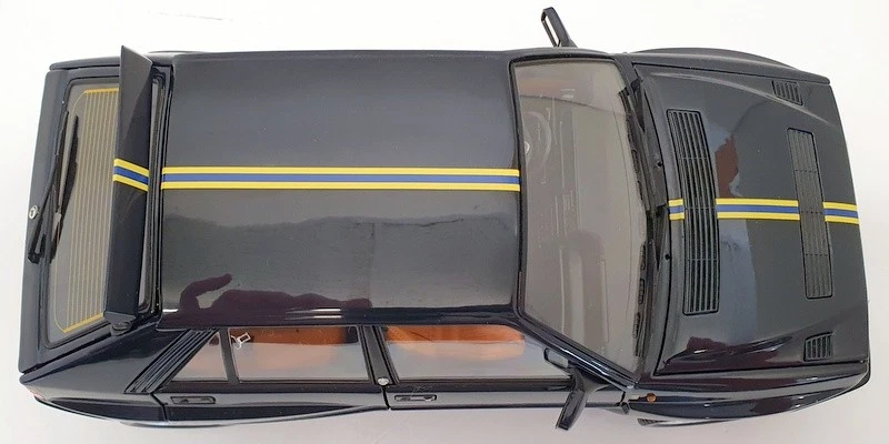 Kyosho 1/18 Scale Model Car 08343H - 1992 Lancia Delta HF Integrale Club Hi-Fi - Image 4 of 4