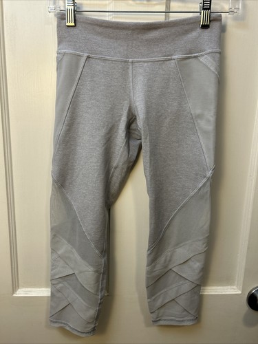 Girls Lululemon Ivivva Light Grey Criss Cross Mesh Crop Leggings Size 12 Pockets - Picture 1 of 7