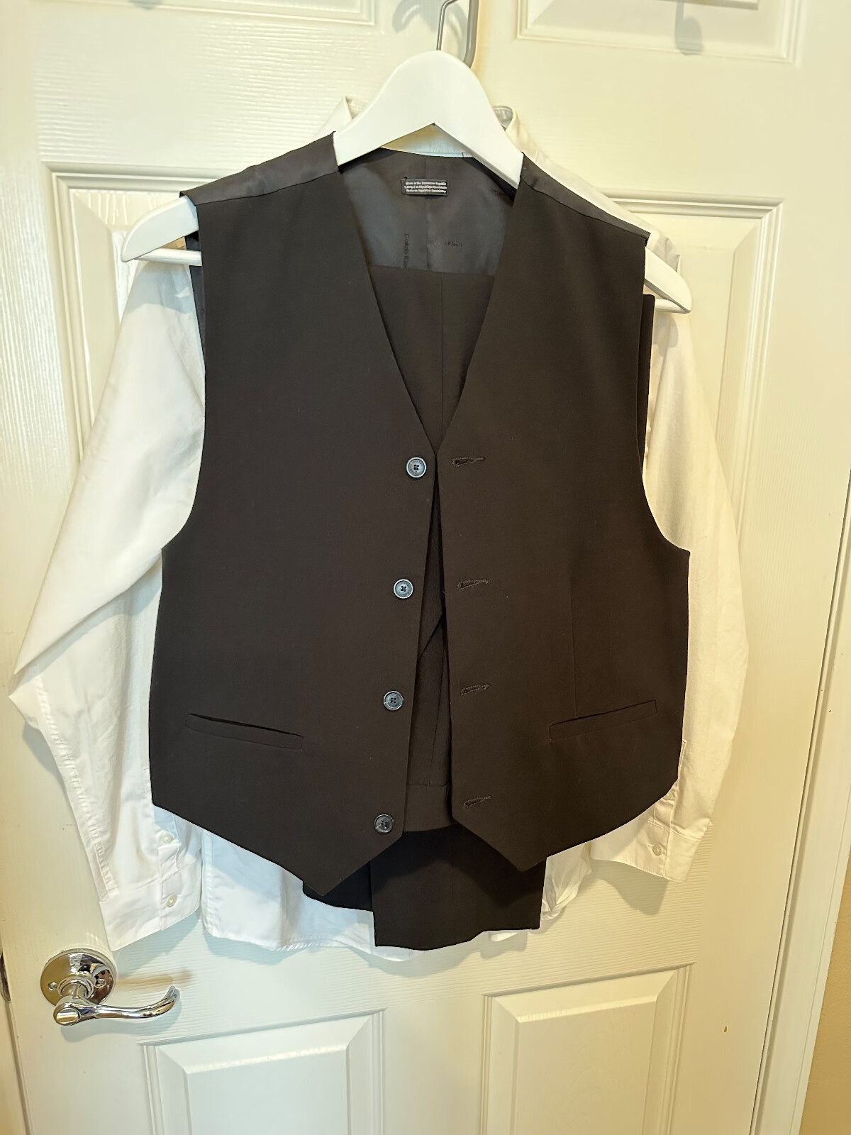 Picture 4 of 24