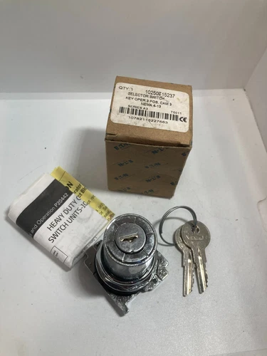 EATON CUTLER HAMMER 10250T15237 SELECTOR SWITCH KEY OPE 3 POS MAIN SER A3 NIB