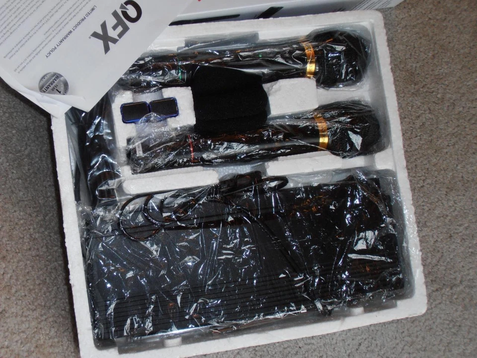 4 Professional Wireless Microphones at One Great Price...Wow - Image 3 of 4