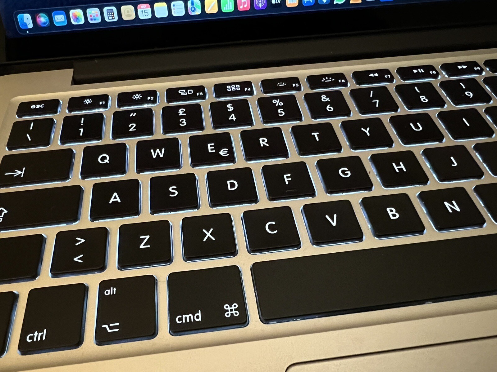 Apple Macbook pro retina 13" 8GB RAM / 2,7 GHz Dual Core Intel i5 / 256 GB SSD foto 2