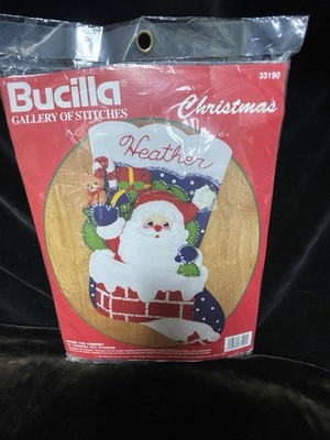 BUCILLA GALLERY OF STITCHES ''DOWN THE CHIMNEY'' FELT HOLIDAY STOCKING KIT #33190