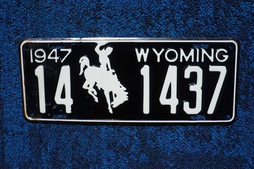 1947 Wyoming License Plate