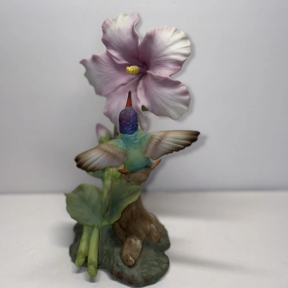 Vintage Homco Masterpiece Porcelain Hummingbird And Hibiscus Flower Figurine - Image 2 of 4