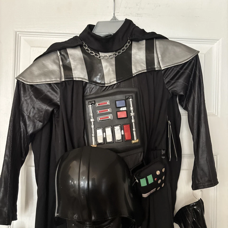 Disney Store Darth Vader Costume Sith Lord Kids Star Wars Size 5/6 NEW WITH TAGS - Image 3 of 4