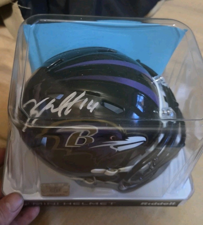 Kyle Hamilton Signed Baltimore Ravens Mini Helmet - Beckett BAS Authenticated