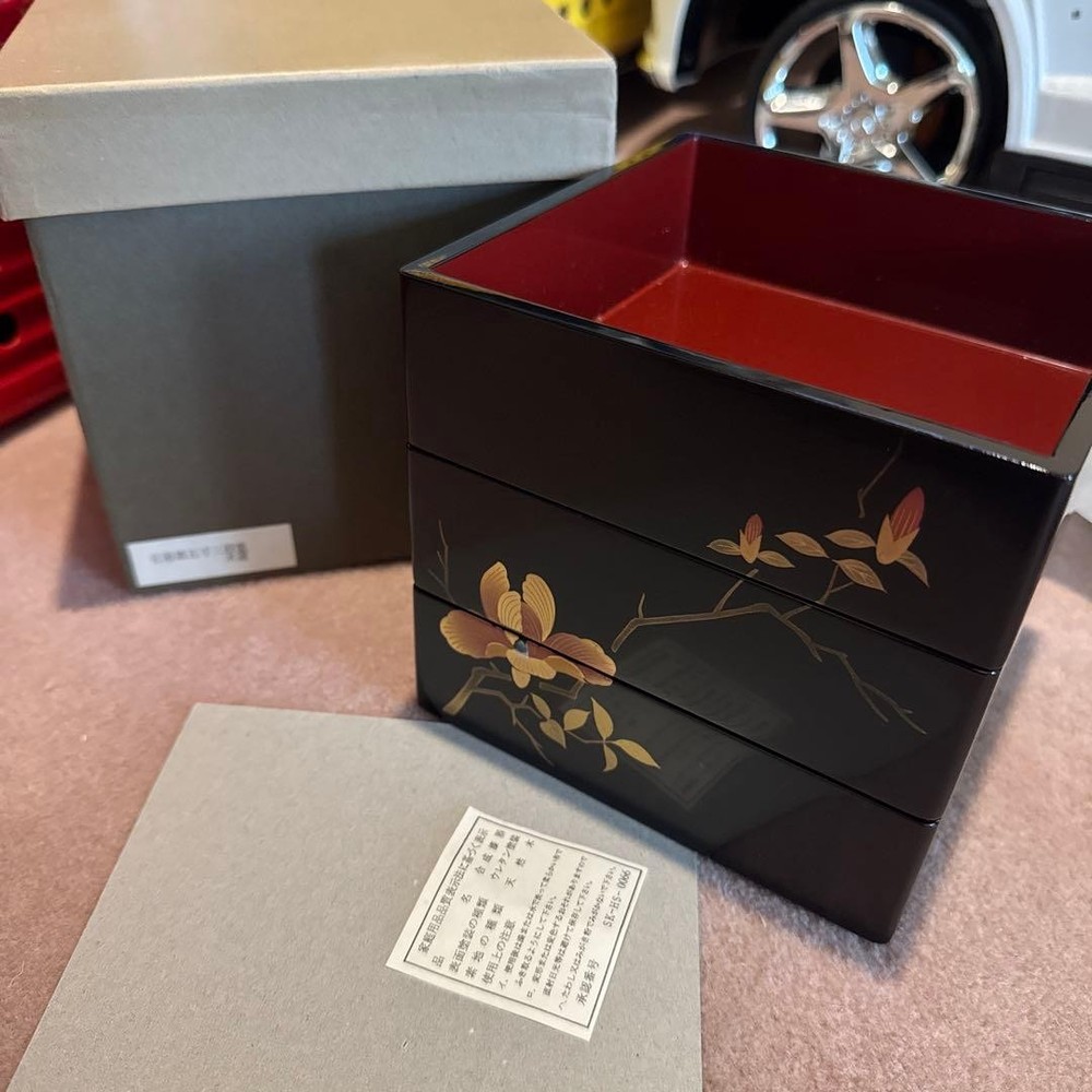 Jubako Bento Box Japanese 3tiered box with black and gold decoration Aizu lacque