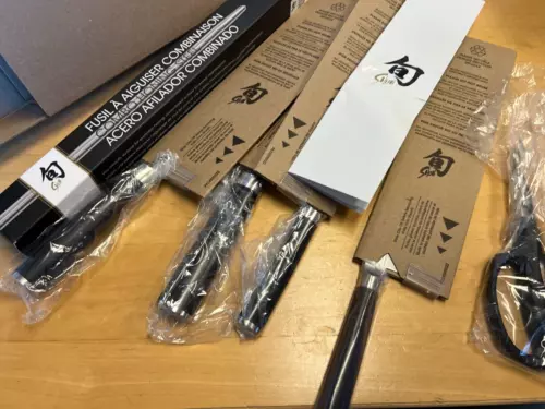 Shun Classic 7 Pc. Block Set & Bamboo Block (opened & DM2003B in box