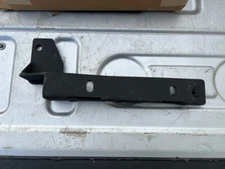 M998 HMMWV AM GENERAL BRACKET RIGHT A PILLAR LATE STYLE 6060140