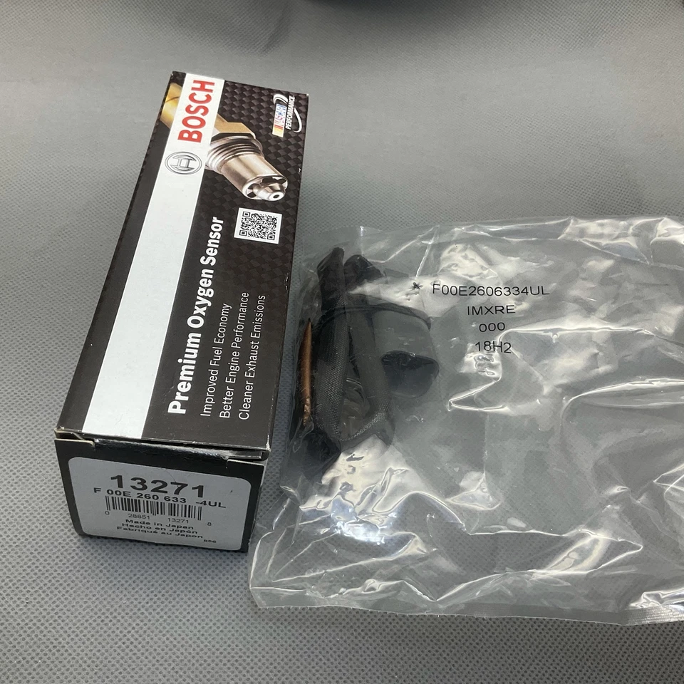 Sensor de oxígeno Bosch O2 13271 para Nissan 240SX 1997-1998 2,4 L aguas abajo OE Foto 2 de 4