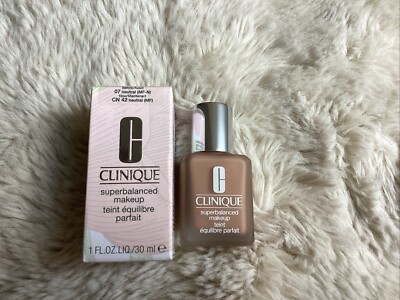 Clinique Superbalanced Makeup (CN 42 Neutral) (30ml)