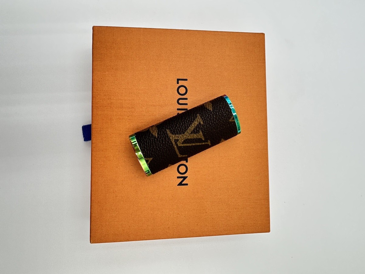 ADABADOO TOOLS: LOUIS VUITTON LIGHTER SLEEVE