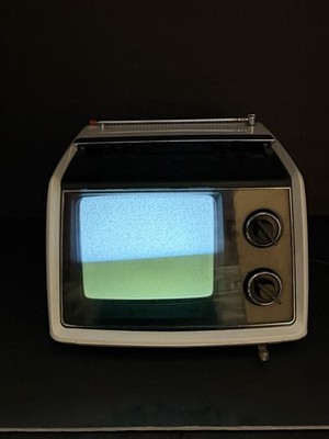 古いSONYポータブルTV Vintage SONY TV-700 Transistor Portable 7” Television Powers On | eBay