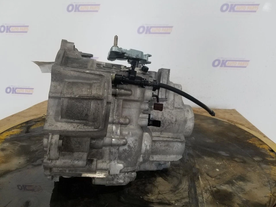 MANUAL Transmission AWD 2.0L 2024 VW VOLKSWAGEN GOLF R MK8 14K MILES Foto 2 de 4