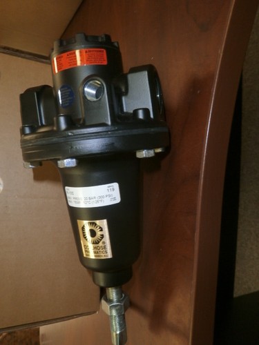 Air Line R-100 New Coilhose Regulator (125 PSI Pressure Range) - Picture 4 of 7