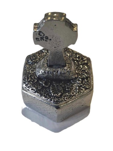 Celtic Cross Knotwork Pewter Trinket Box - Hand Made in Cornwall - Picture 2 of 7
