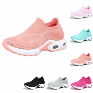 low heel walking shoes