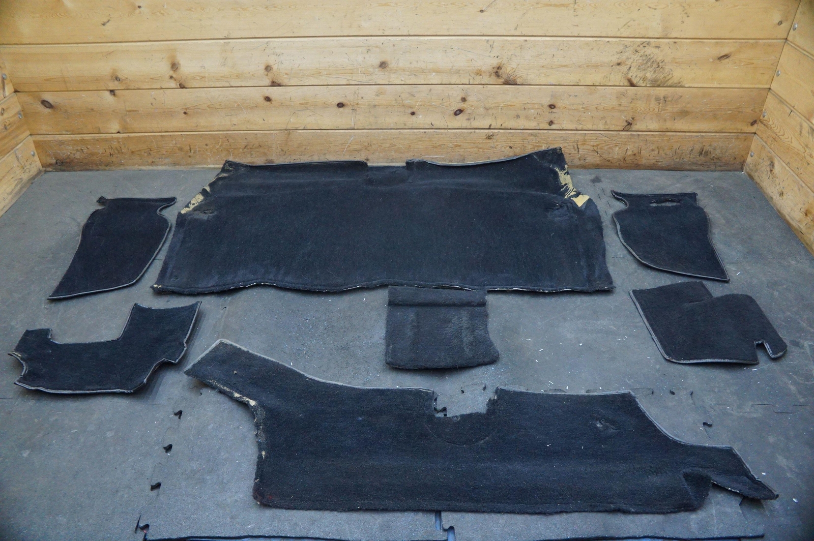 Set Of Carpet Rug Mat Black 61360800 OEM Ferrari 328 Gts 1986