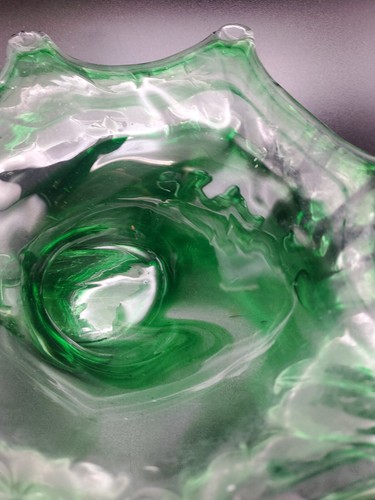 Vintage Handblown Swirled Green Art Glass Dish Grapevine Leaf Shaped W/Curly. - Picture 4 of 18