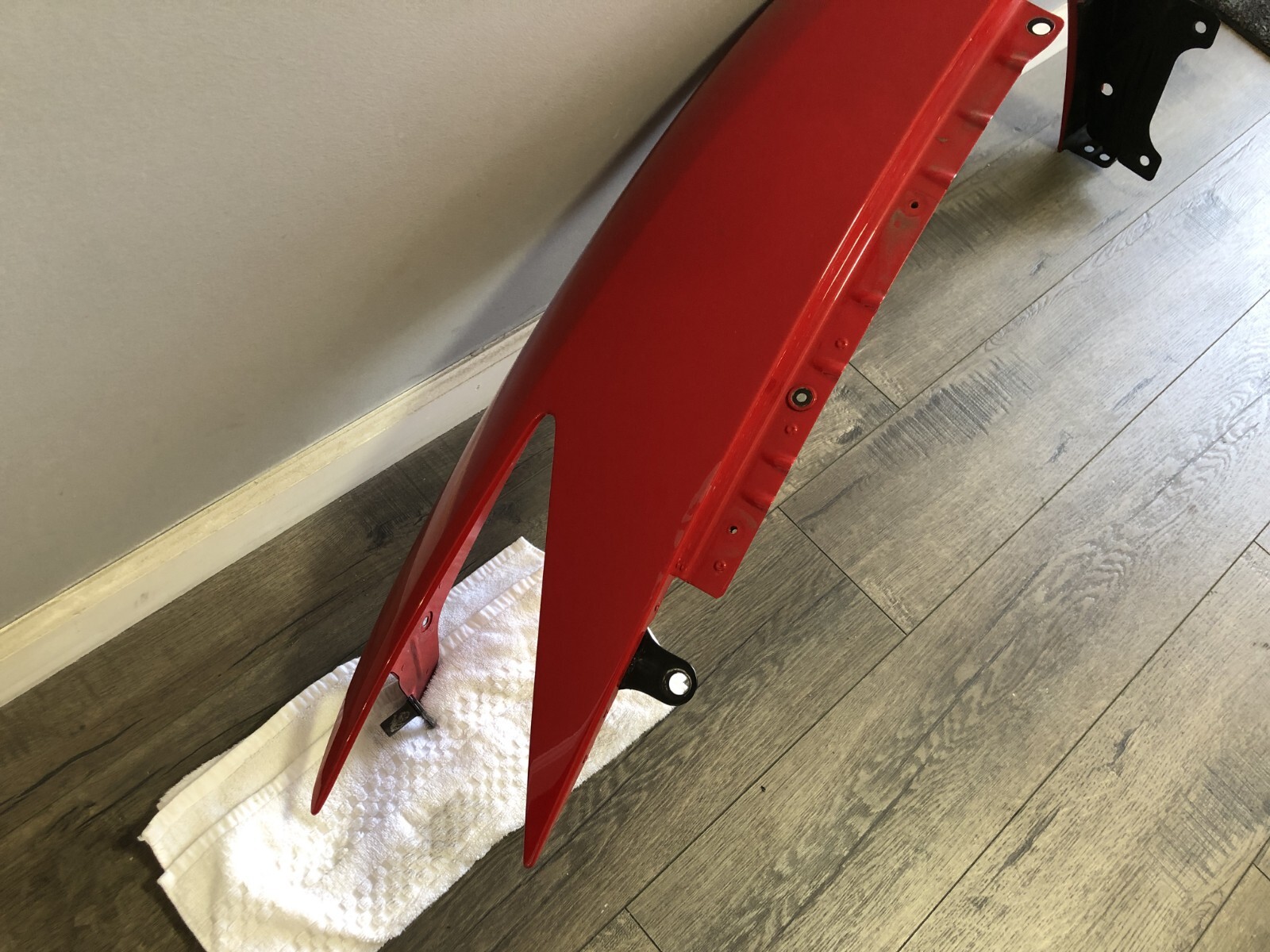 LAMBORGHINI AVENTADOR PASSENGER RIGHT SIDE FENDER OEM 470821022B
