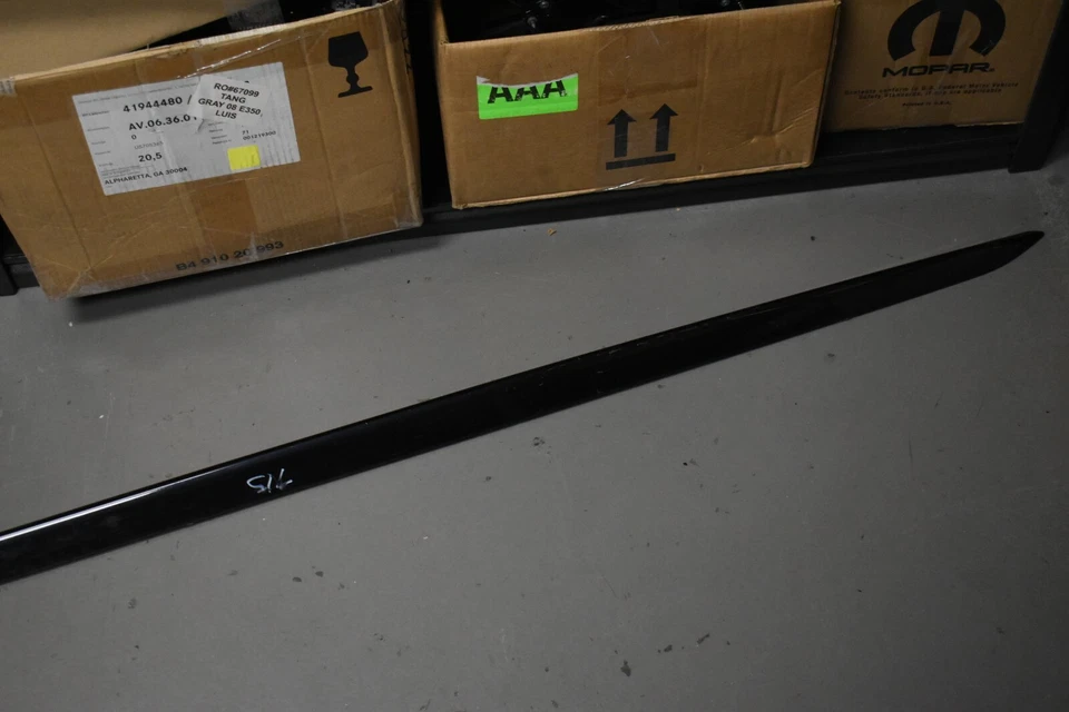 2017-2019 AUDI A4 PREMIUM ROCKER MOLDING LEFT SIDE FACTORY OEM - Image 3 of 4