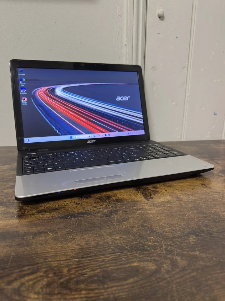 ACER TRAVELMATE P253 INTEL CORE i5 4GB 320GB HDD WIN 11 Pro OFFICE2010 PRO - Image 2 of 4