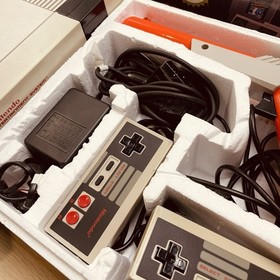 Nintendo NES Entertainement Sistem Action Set Console PAL B FRANCESE Completa