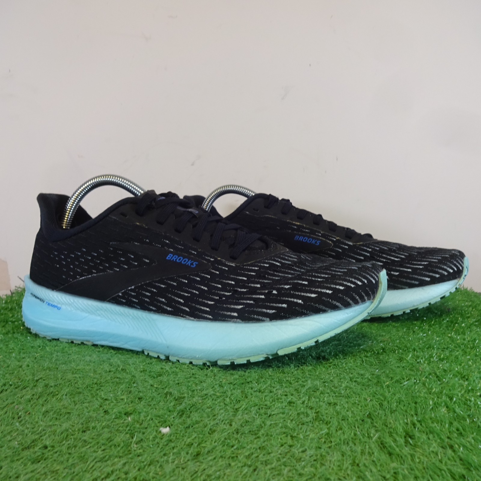Brooks Trainers Size 7.5 Men's Black Hyperion Tempo Walking Gym Running Shoes