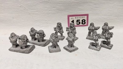25mm Unbranded unused semi-humanoid FANTASY FIGS x12.  Unpainted metal Figures