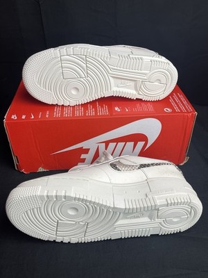 Woman s Air Force 1 Pixel SE/Nike Woman s Shoes  Sneaker NWT Size 7 1/2.