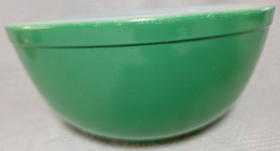 Vtg 40s Pyrex Primary Green Nesting Mixing Bowl No Numbers TM Reg. US Pat. Off.