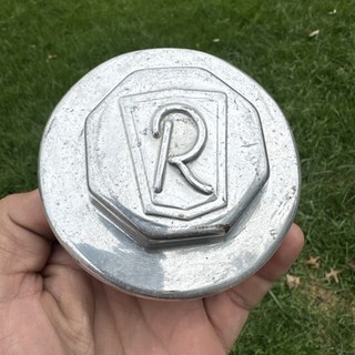 ✨ Barn Find ✨ VTG Roosevelt R Threaded Grease Cap Dust Cover Wheel Hubcap